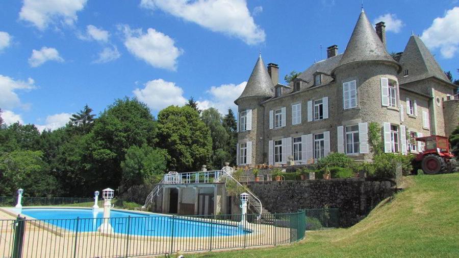 Chateau Le Mialaret Neuvic  Bagian luar foto