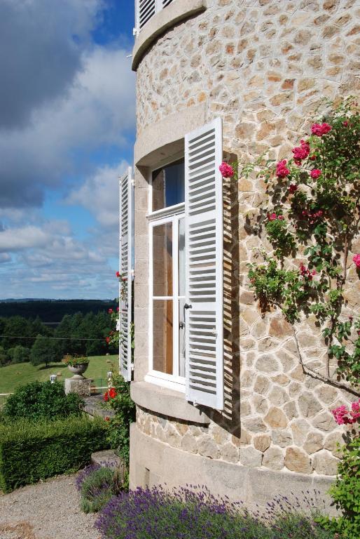 Chateau Le Mialaret Neuvic  Bagian luar foto